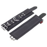 Párnázott bőr csuklóbilincs - stílusos és prémium kényelem