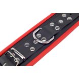 Bőr csuklókötöző - fekete-piros prémium minőségben