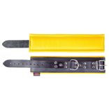 Párnázott bőr lábfogó - fekete/sárga prémium kiegészítő