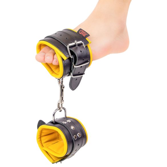 Párnázott bőr lábfogó - fekete/sárga prémium kiegészítő